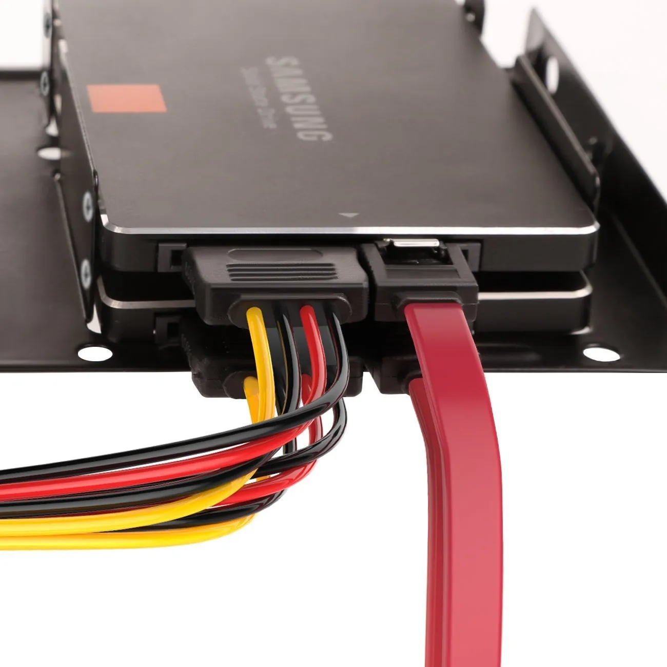 SSD Mounting Bracket 2.5 to 3.5 with SATA Cable and Power Splitter Cable, ST1002S